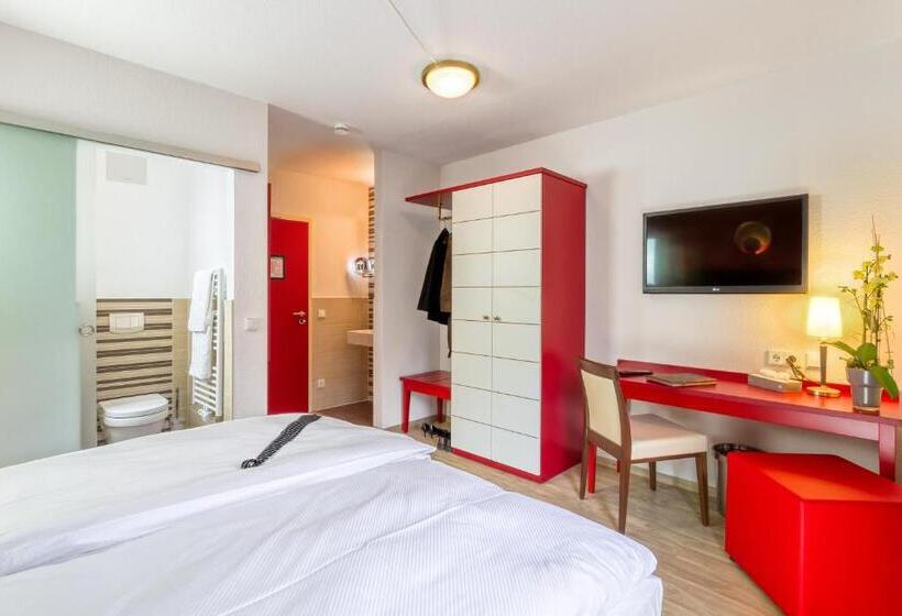 호텔 L Adresse Garni