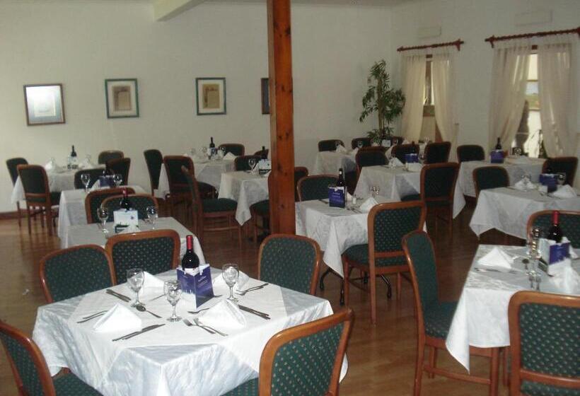 هتل Los Naranjos Resort & Spa Termal