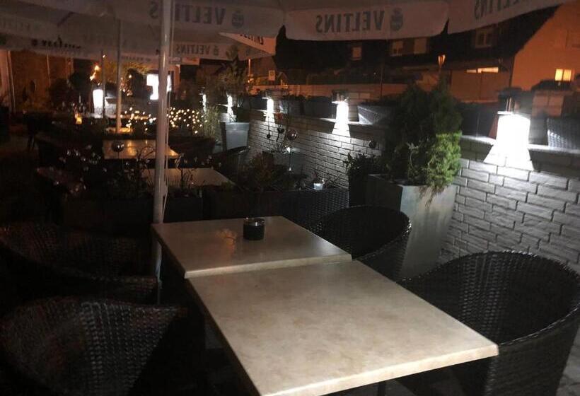 בית מלון כפרי & Restaurant Blume