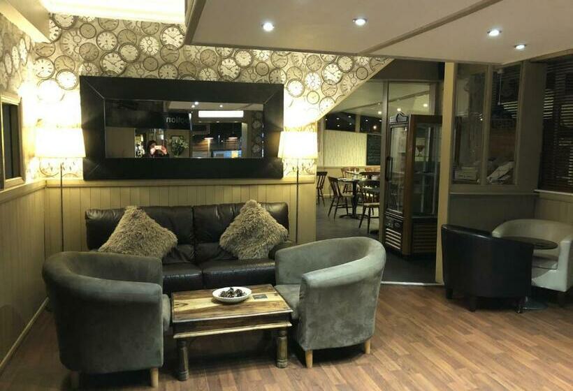 فندق Station Inn