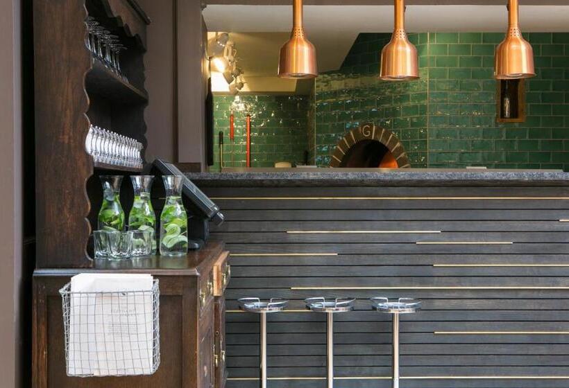 Отель The Elephant At The Market