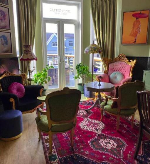 호텔 The White House