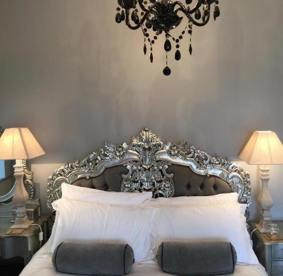 호텔 The White House