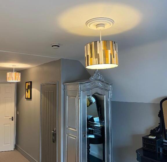 호텔 The White House