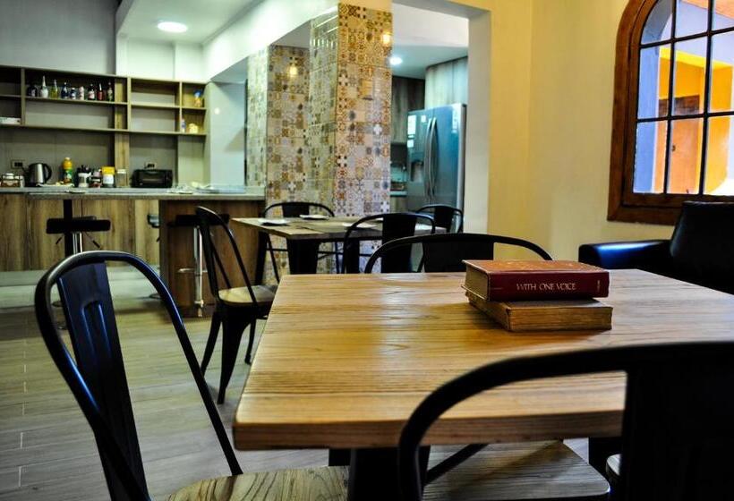 膳宿费 The Fox Hostel