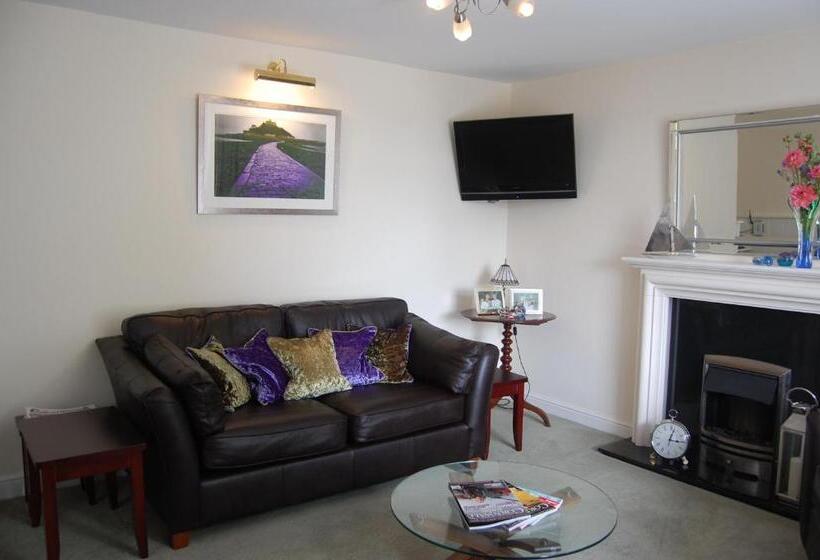 펜션 Warwick House