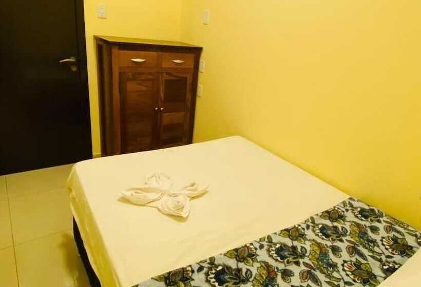 Pesquise Hostel & Viagens