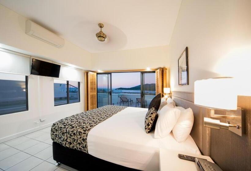 Portside Whitsunday Luxury Holiday Apartments