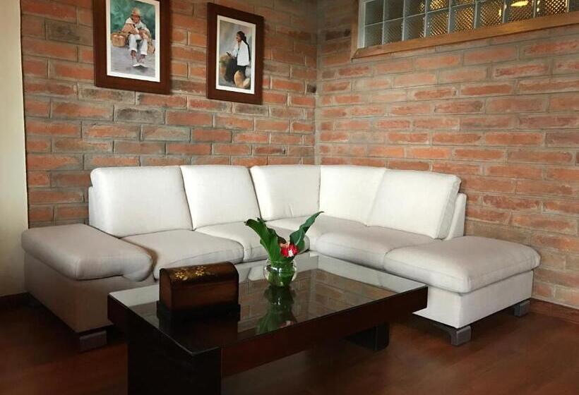 Puertolago Country Inn & Resort