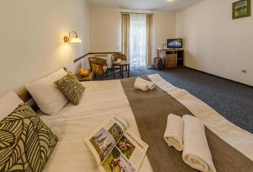 استراحتگاه Zimasnow Ski & Spa Club