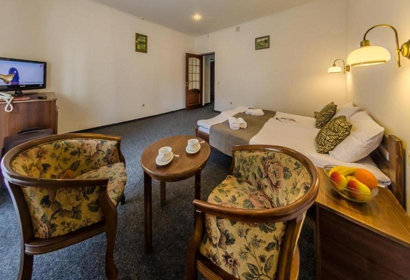 استراحتگاه Zimasnow Ski & Spa Club