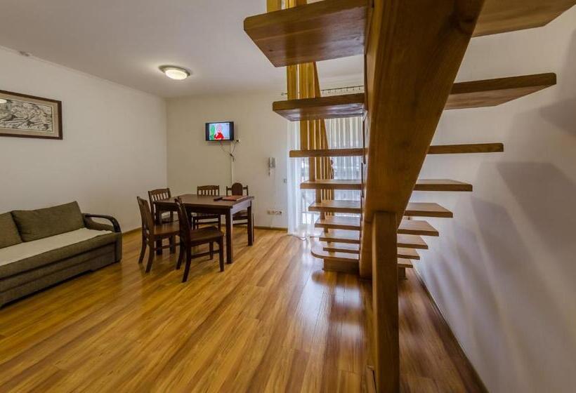 استراحتگاه Zimasnow Ski & Spa Club