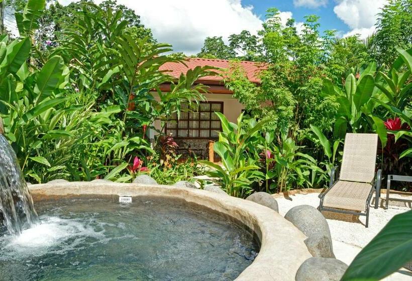 Volcano Lodge, Hotel & Thermal Experience