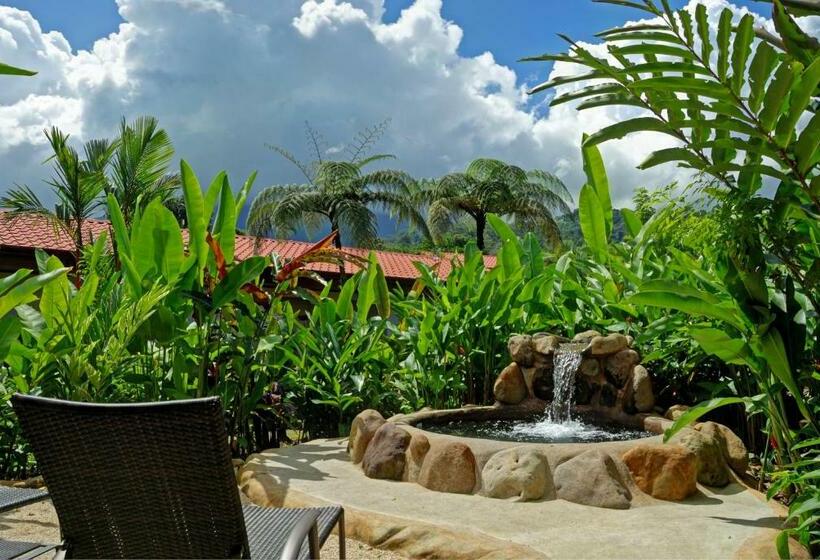 Volcano Lodge, Hotel & Thermal Experience