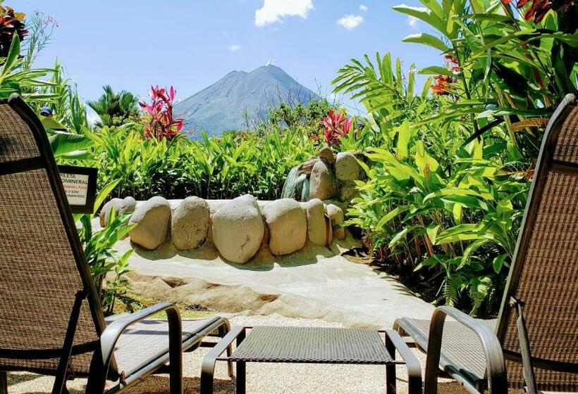 Volcano Lodge, Hotel & Thermal Experience