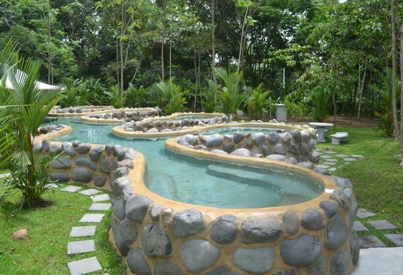 Volcano Lodge, Hotel & Thermal Experience