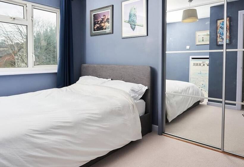 Greenswood House   Bohemian Victorian Family Home With Hot Tub Close To Harbour