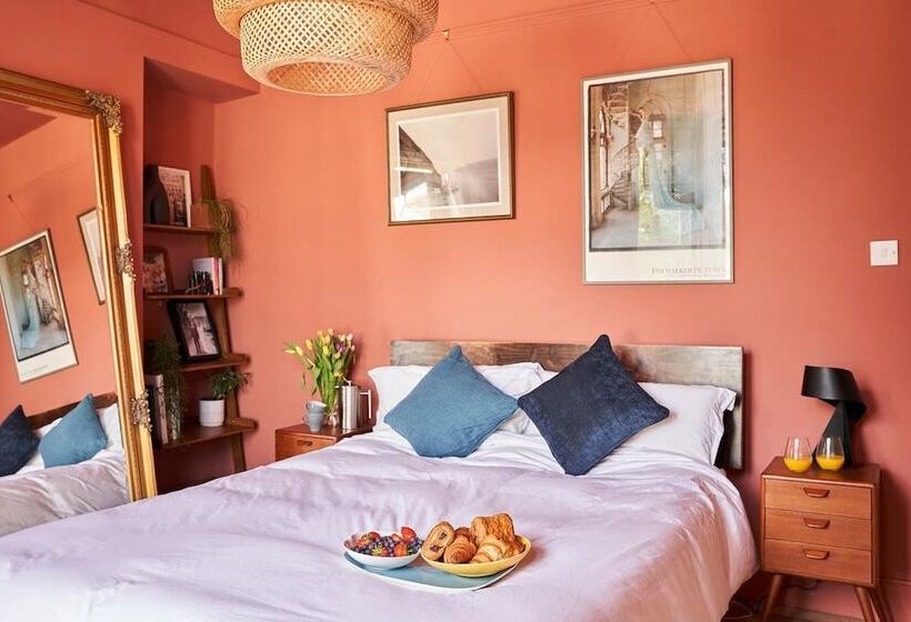 Greenswood House   Bohemian Victorian Family Home With Hot Tub Close To Harbour