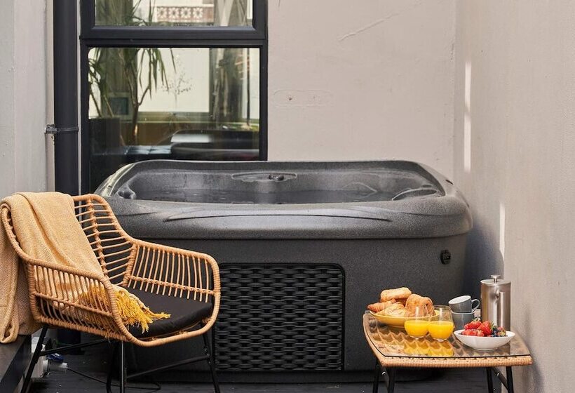 Greenswood House   Bohemian Victorian Family Home With Hot Tub Close To Harbour