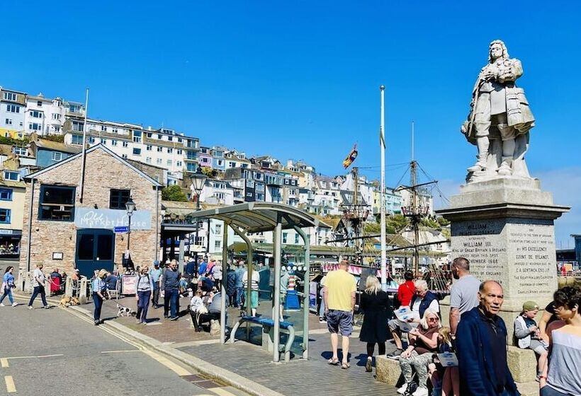 Greenswood House   Bohemian Victorian Family Home With Hot Tub Close To Harbour