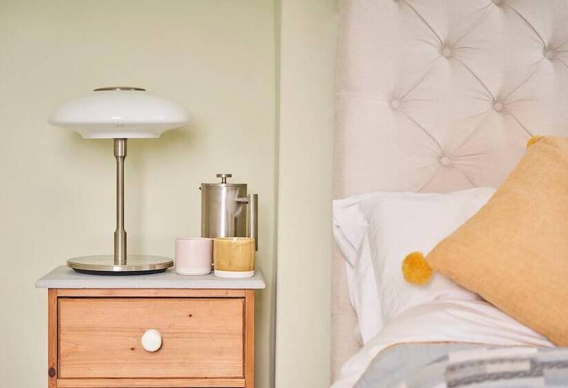 Greenswood House   Bohemian Victorian Family Home With Hot Tub Close To Harbour