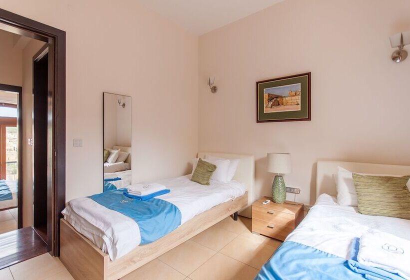 Harbour Views Gozitan Villa Shared Pool Happy Rentals