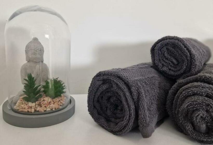 J.mo Home   Louvroil   Calme   Idéal Couple   Déplacement Pro