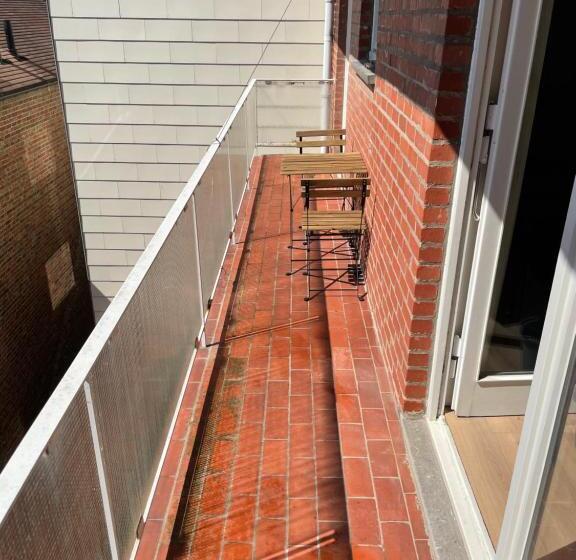 Appartement Place Léopold 1er à La Panne à 100m De La Plage