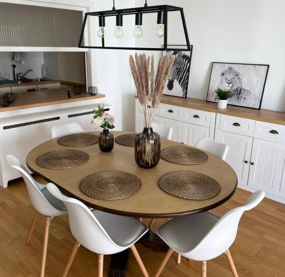 Appartement Place Léopold 1er à La Panne à 100m De La Plage