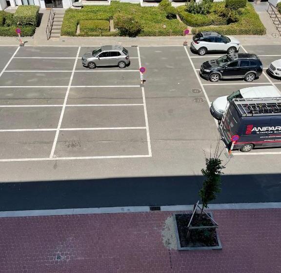 Appartement Place Léopold 1er à La Panne à 100m De La Plage