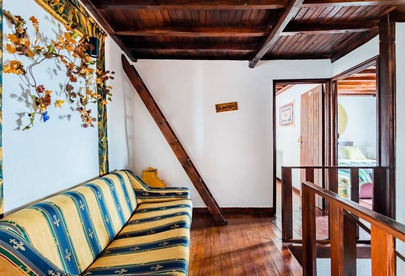 Casa Das 10 Janelas @ Monsanto