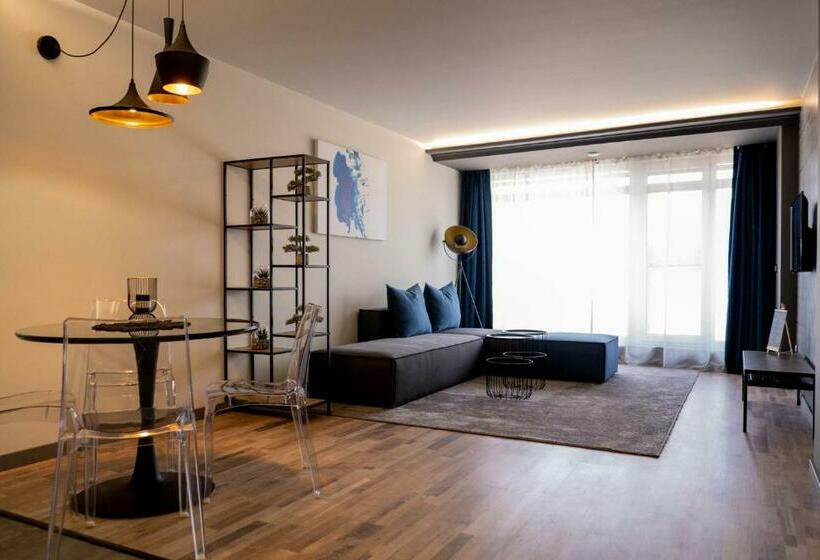 City Art Luxury Living Free Parking