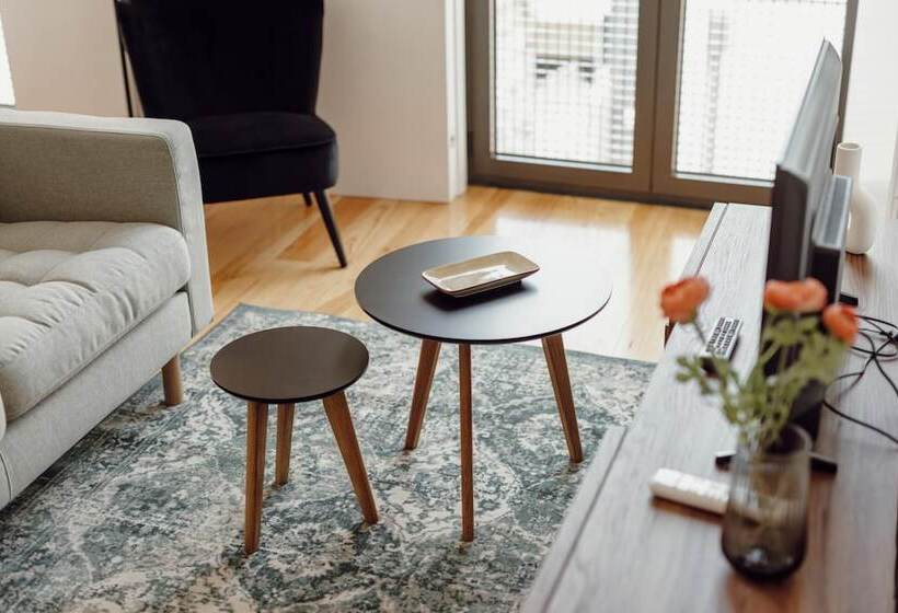 Courtyard Oporto Design Apartments By Vacationy