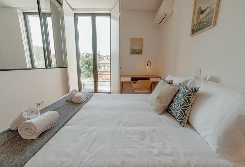 Courtyard Oporto Design Apartments By Vacationy