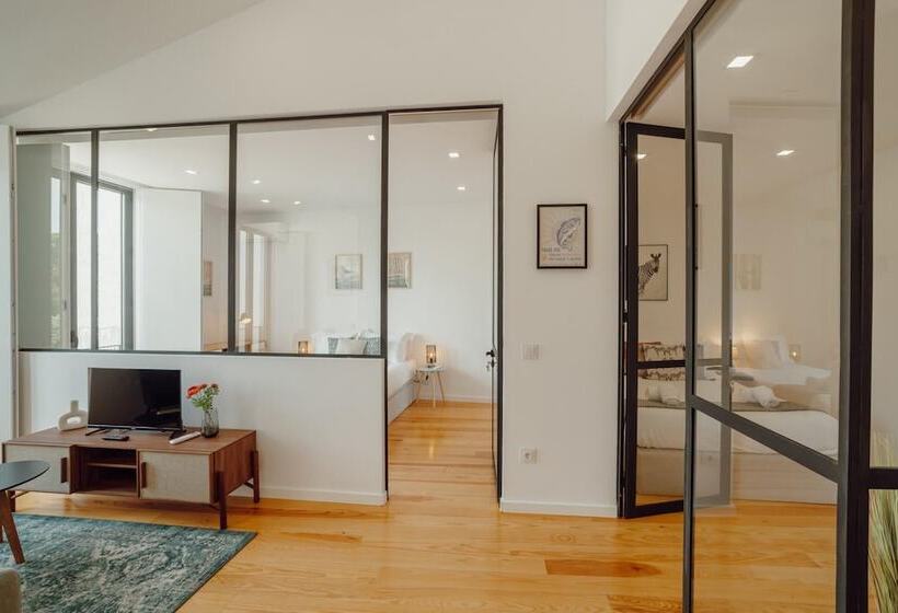 Courtyard Oporto Design Apartments By Vacationy