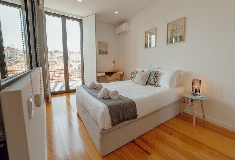 Courtyard Oporto Design Apartments By Vacationy