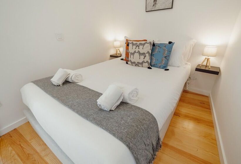 Courtyard Oporto Design Apartments By Vacationy