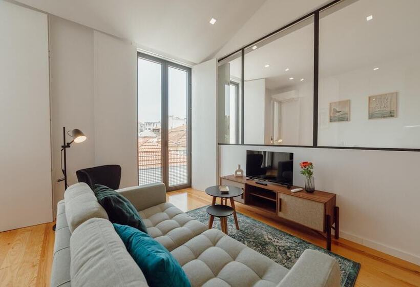 Courtyard Oporto Design Apartments By Vacationy