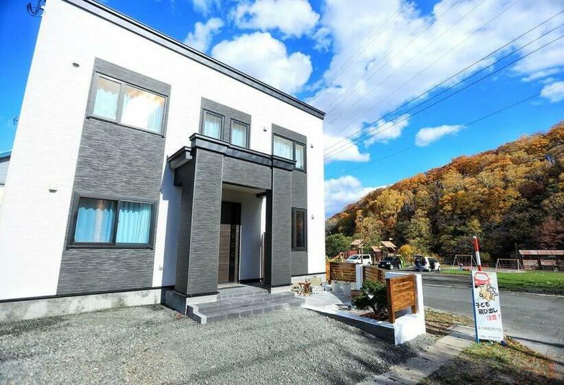 Furano Cube Sugar 方糖民宿,步行8min到雪场,3 Brs,max 6ppl