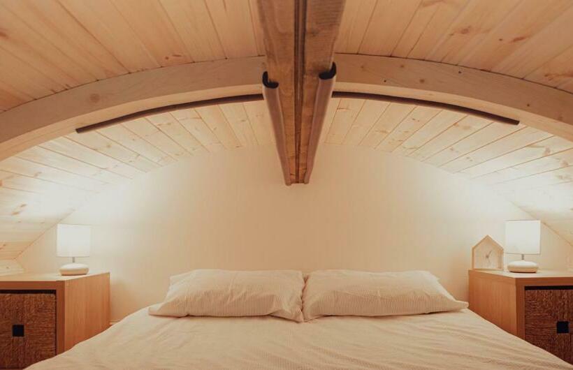 Highland Shepherd Huts