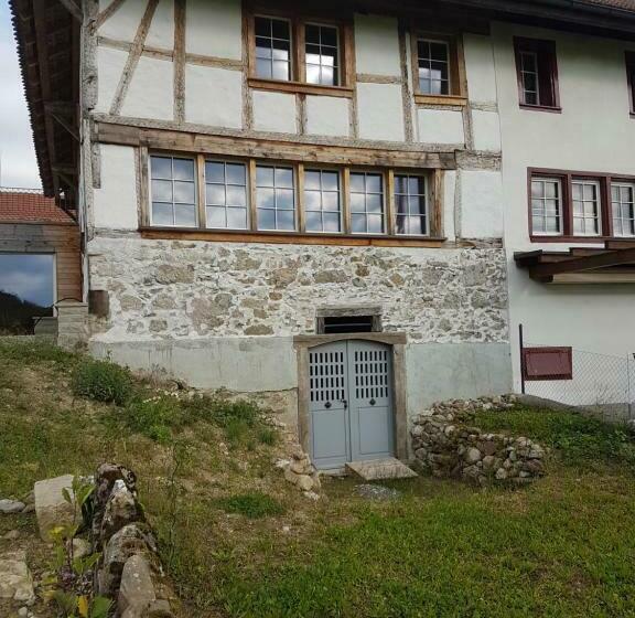 Historisches Doppel   Riegelbauernhaus