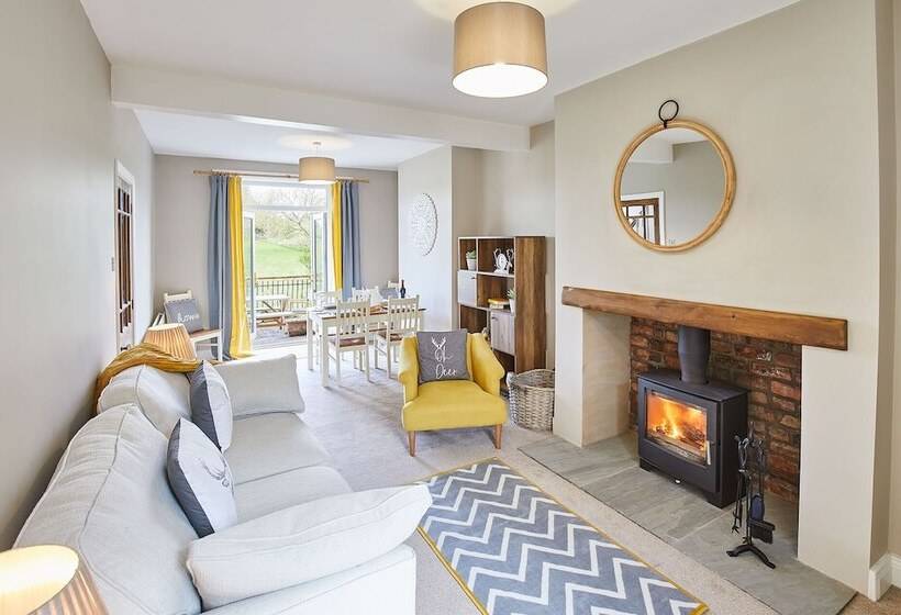 Host Stay Ramblers Rest Cottage