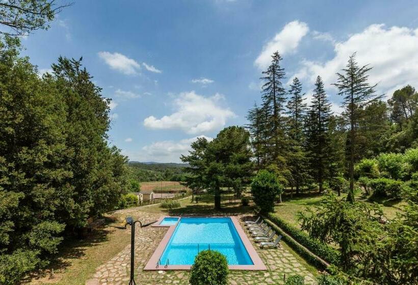 L Aviador De Can Ton, In The Middle Of Nature With Its Own Stream