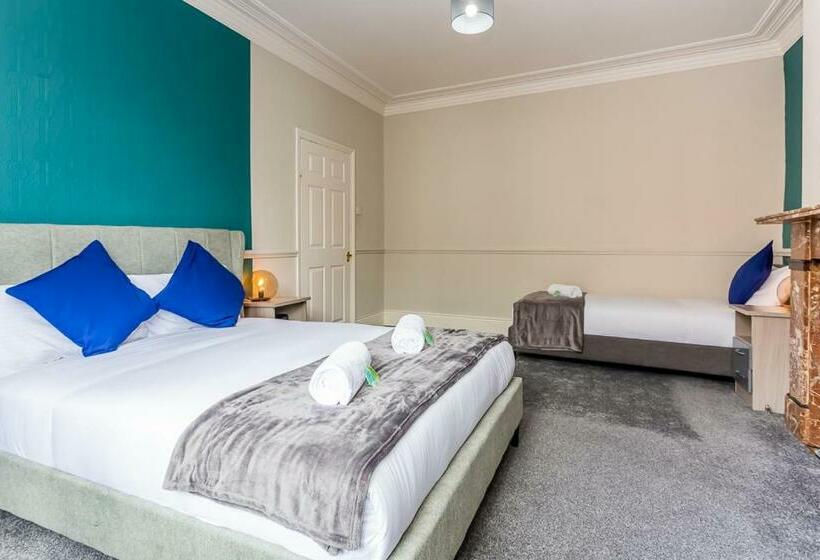 Luke Stays   Saint Aidans Street