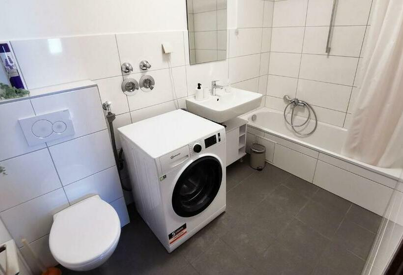 Nice Apartment In Heusenstamm Near Frankfurt