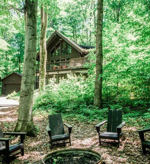 Northern Nights Chalet By Wanderlust Abodes