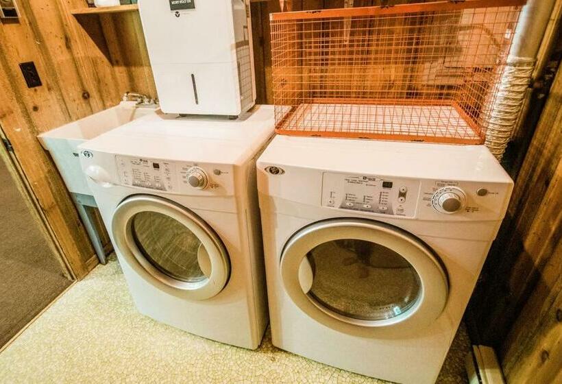 Northern Nights Chalet By Wanderlust Abodes