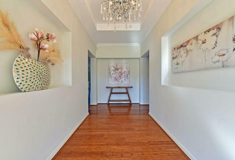 Nova Country Homestead