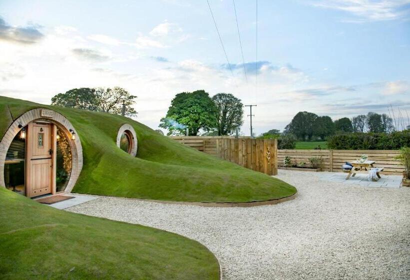 Quackers, The Little Burrow, Nr Wells