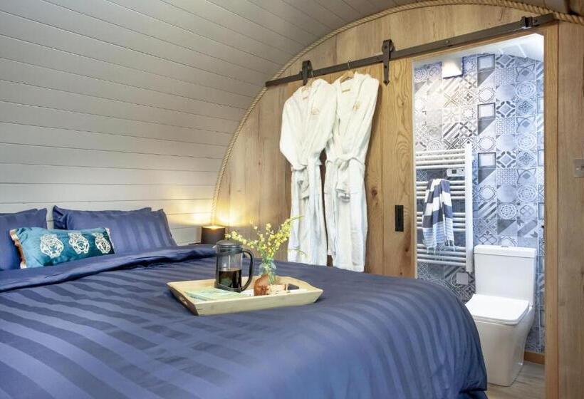 Quackers, The Little Burrow, Nr Wells